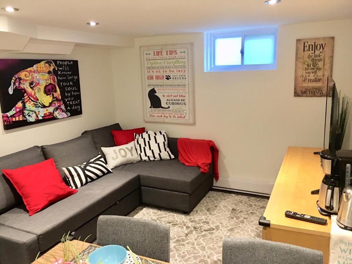 Luxury Bachelor Suite Pointe-Claire Bagian luar foto